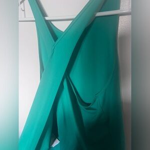 Sz M under armour heat gear tie back/open back tank Kelly green
